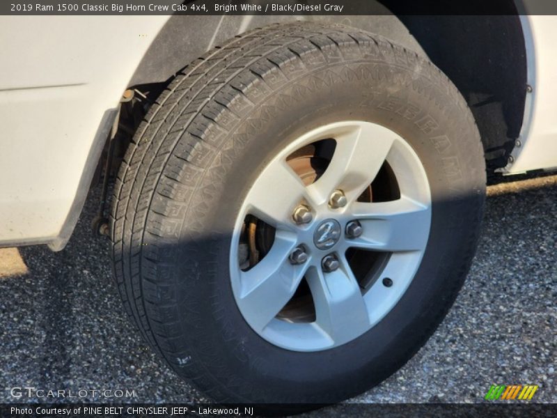 Bright White / Black/Diesel Gray 2019 Ram 1500 Classic Big Horn Crew Cab 4x4
