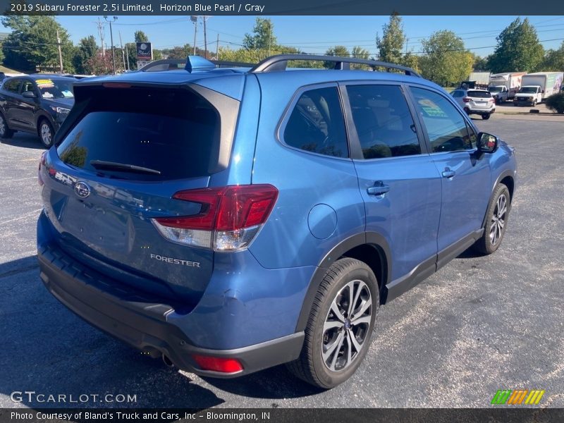 Horizon Blue Pearl / Gray 2019 Subaru Forester 2.5i Limited