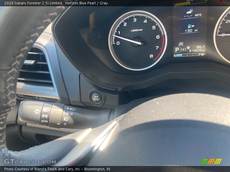 Horizon Blue Pearl / Gray 2019 Subaru Forester 2.5i Limited