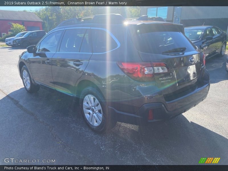 Cinnamon Brown Pearl / Warm Ivory 2019 Subaru Outback 2.5i Premium