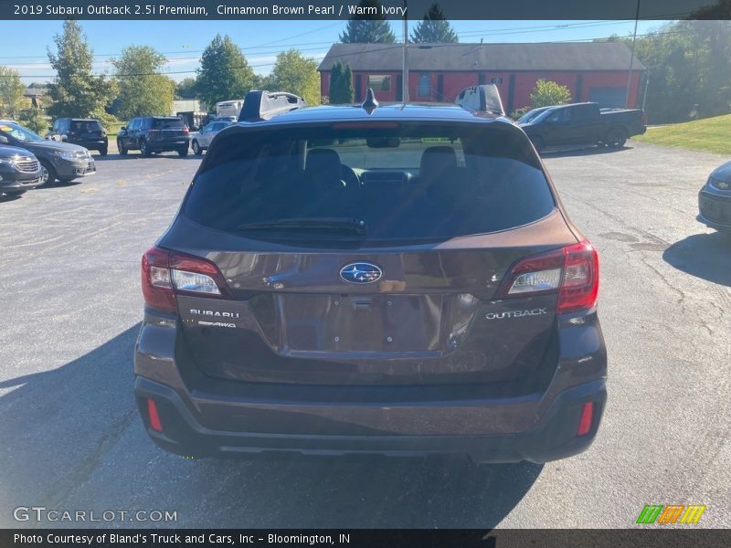 Cinnamon Brown Pearl / Warm Ivory 2019 Subaru Outback 2.5i Premium