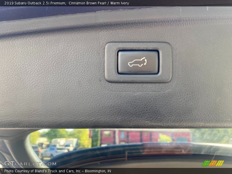Cinnamon Brown Pearl / Warm Ivory 2019 Subaru Outback 2.5i Premium