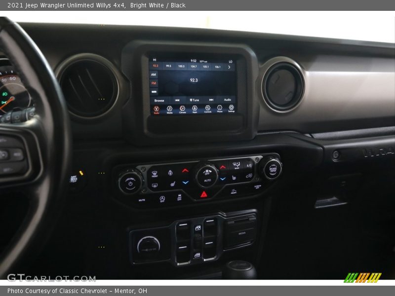 Bright White / Black 2021 Jeep Wrangler Unlimited Willys 4x4