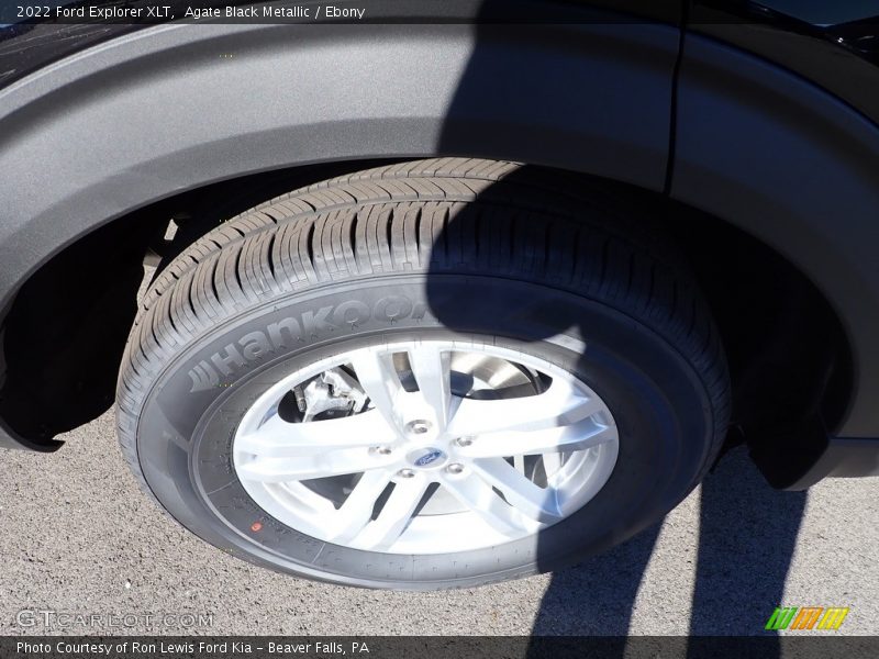 Agate Black Metallic / Ebony 2022 Ford Explorer XLT