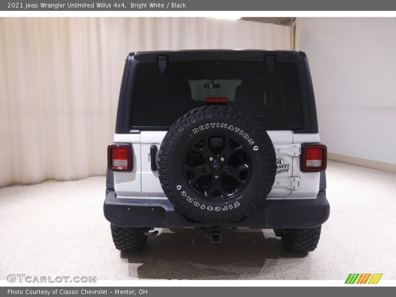 Bright White / Black 2021 Jeep Wrangler Unlimited Willys 4x4