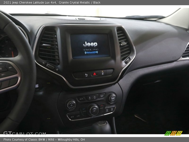 Granite Crystal Metallic / Black 2021 Jeep Cherokee Latitude Lux 4x4