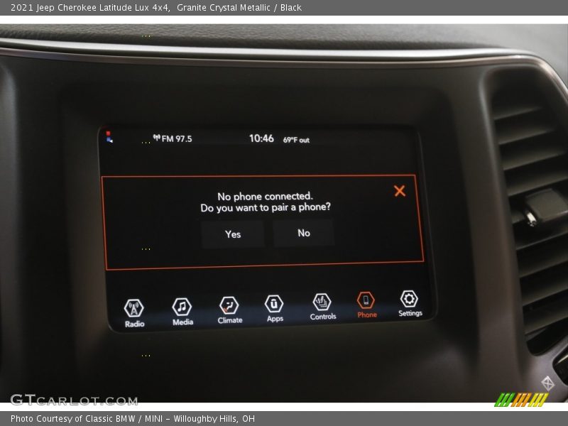 Granite Crystal Metallic / Black 2021 Jeep Cherokee Latitude Lux 4x4