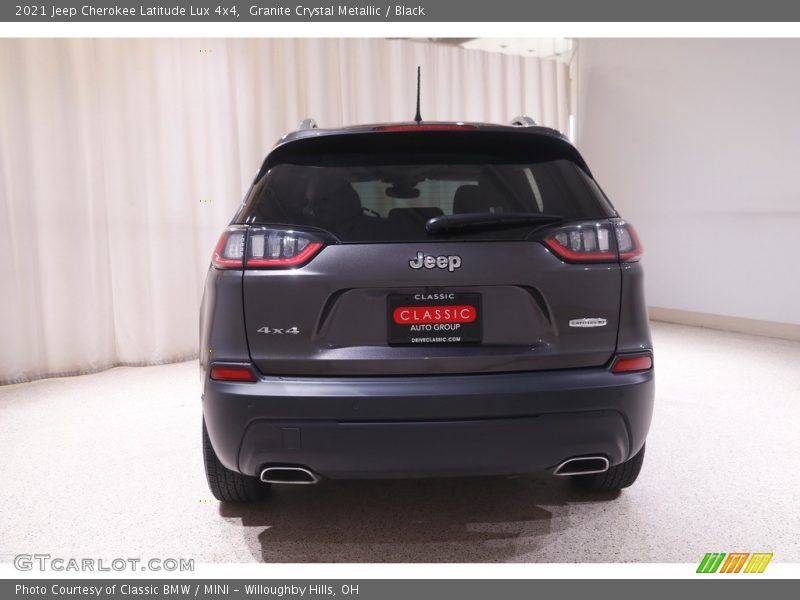 Granite Crystal Metallic / Black 2021 Jeep Cherokee Latitude Lux 4x4