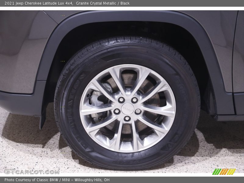 Granite Crystal Metallic / Black 2021 Jeep Cherokee Latitude Lux 4x4