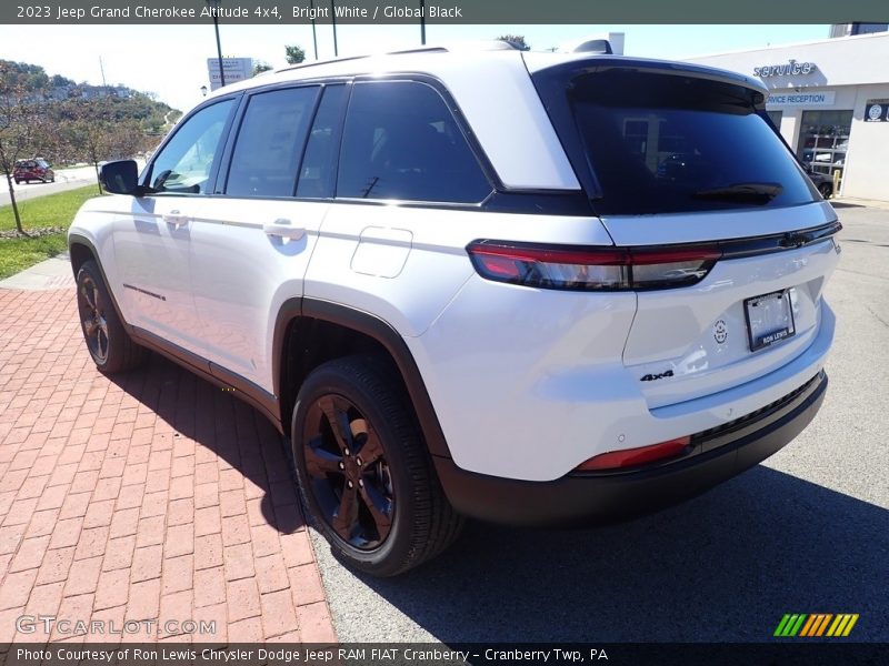 Bright White / Global Black 2023 Jeep Grand Cherokee Altitude 4x4