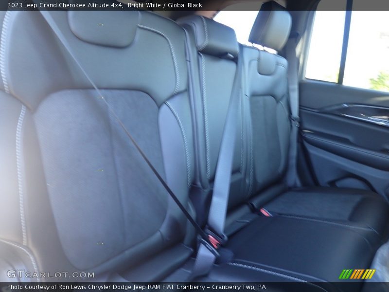 Bright White / Global Black 2023 Jeep Grand Cherokee Altitude 4x4