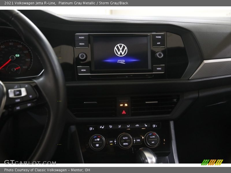 Platinum Gray Metallic / Storm Gray/Black 2021 Volkswagen Jetta R-Line