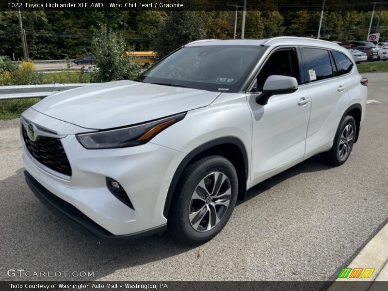 Wind Chill Pearl / Graphite 2022 Toyota Highlander XLE AWD