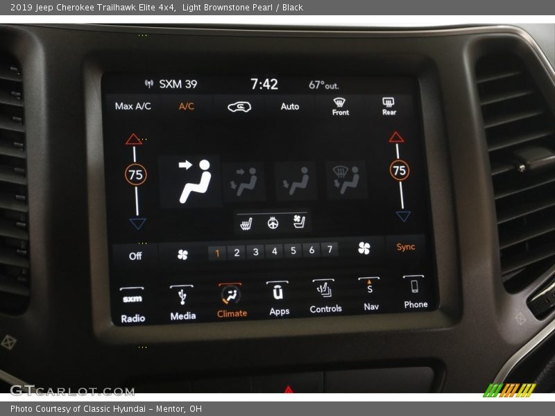 Light Brownstone Pearl / Black 2019 Jeep Cherokee Trailhawk Elite 4x4