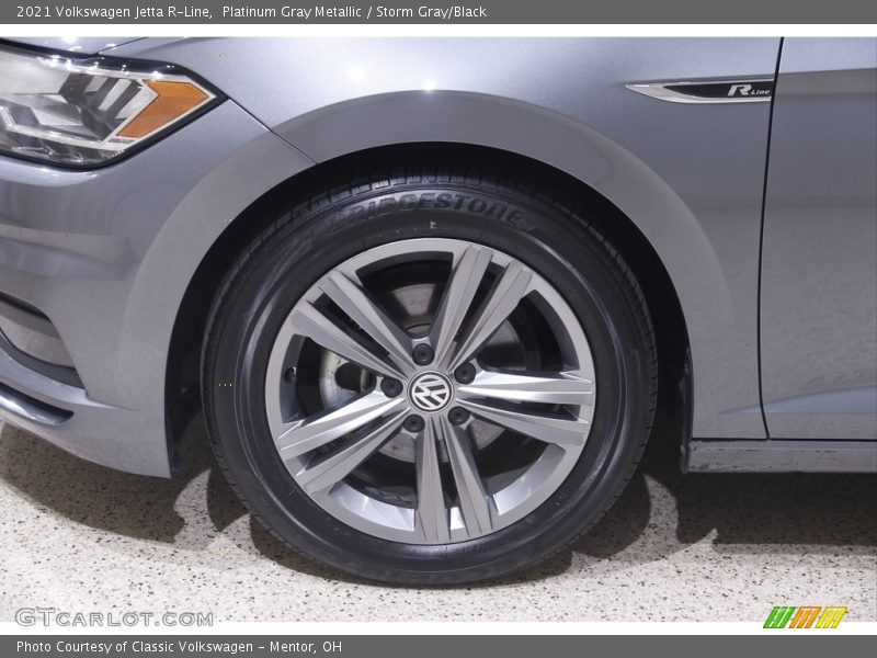 Platinum Gray Metallic / Storm Gray/Black 2021 Volkswagen Jetta R-Line