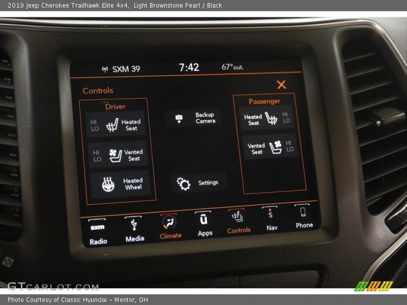 Light Brownstone Pearl / Black 2019 Jeep Cherokee Trailhawk Elite 4x4