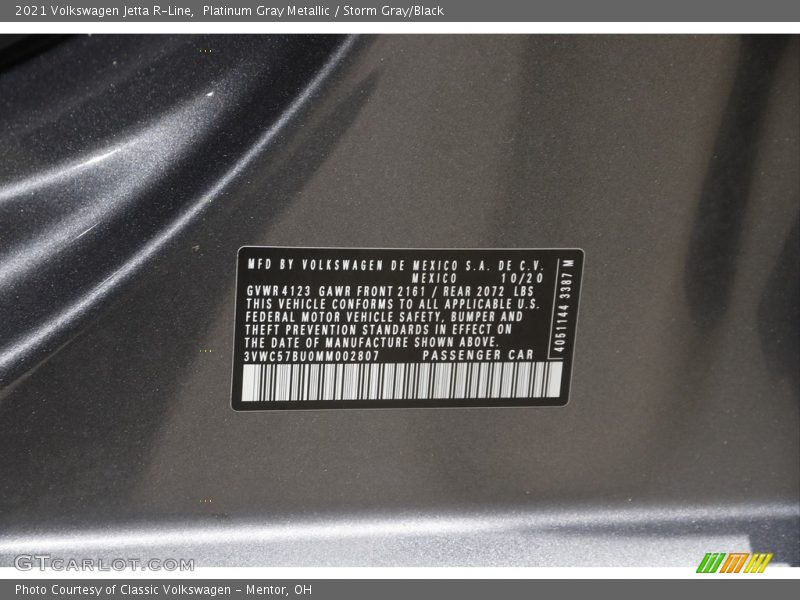 Platinum Gray Metallic / Storm Gray/Black 2021 Volkswagen Jetta R-Line