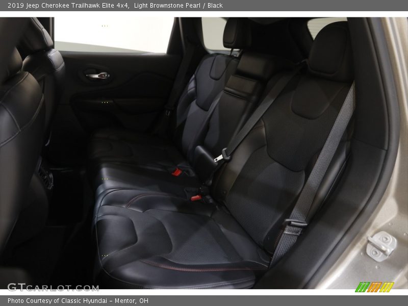 Light Brownstone Pearl / Black 2019 Jeep Cherokee Trailhawk Elite 4x4