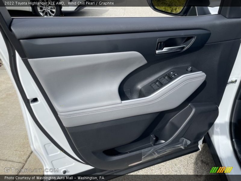 Wind Chill Pearl / Graphite 2022 Toyota Highlander XLE AWD