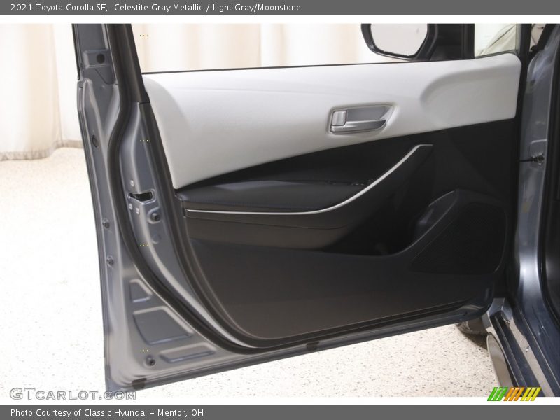 Celestite Gray Metallic / Light Gray/Moonstone 2021 Toyota Corolla SE