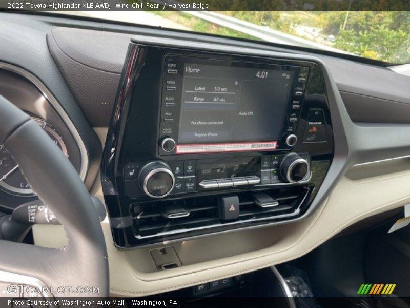 Wind Chill Pearl / Harvest Beige 2022 Toyota Highlander XLE AWD
