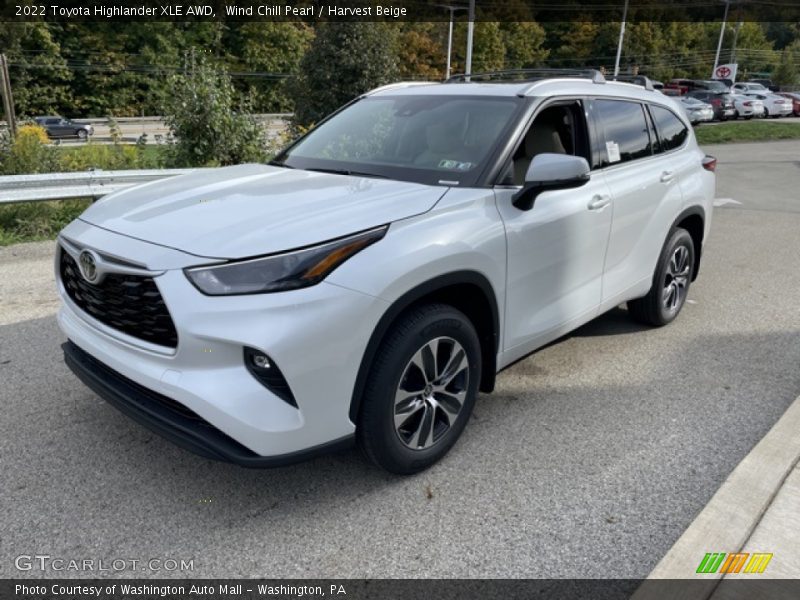 Wind Chill Pearl / Harvest Beige 2022 Toyota Highlander XLE AWD