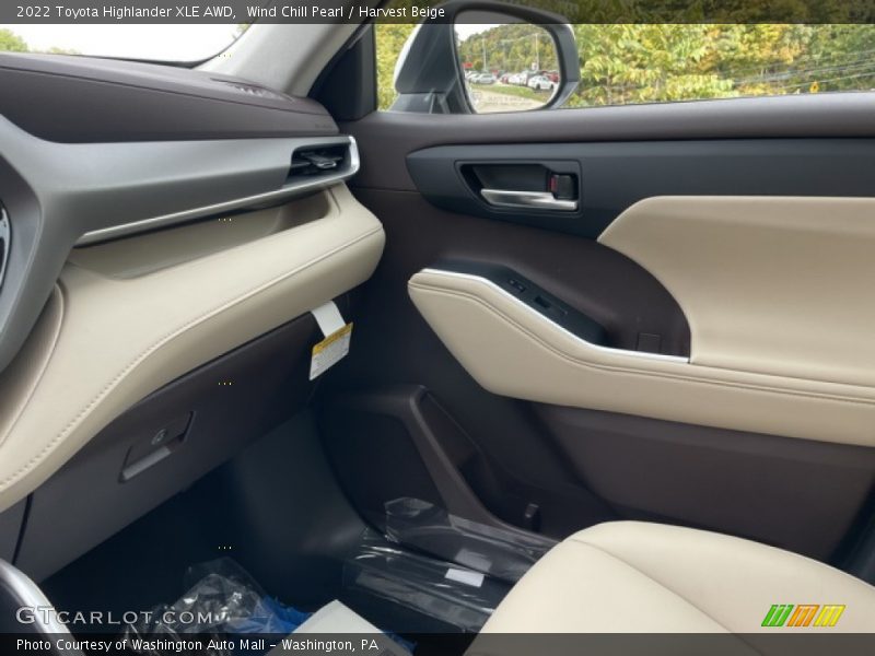 Wind Chill Pearl / Harvest Beige 2022 Toyota Highlander XLE AWD