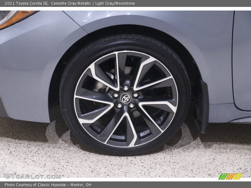 Celestite Gray Metallic / Light Gray/Moonstone 2021 Toyota Corolla SE