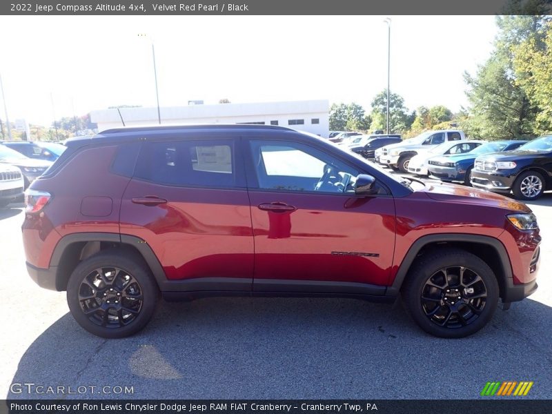 Velvet Red Pearl / Black 2022 Jeep Compass Altitude 4x4
