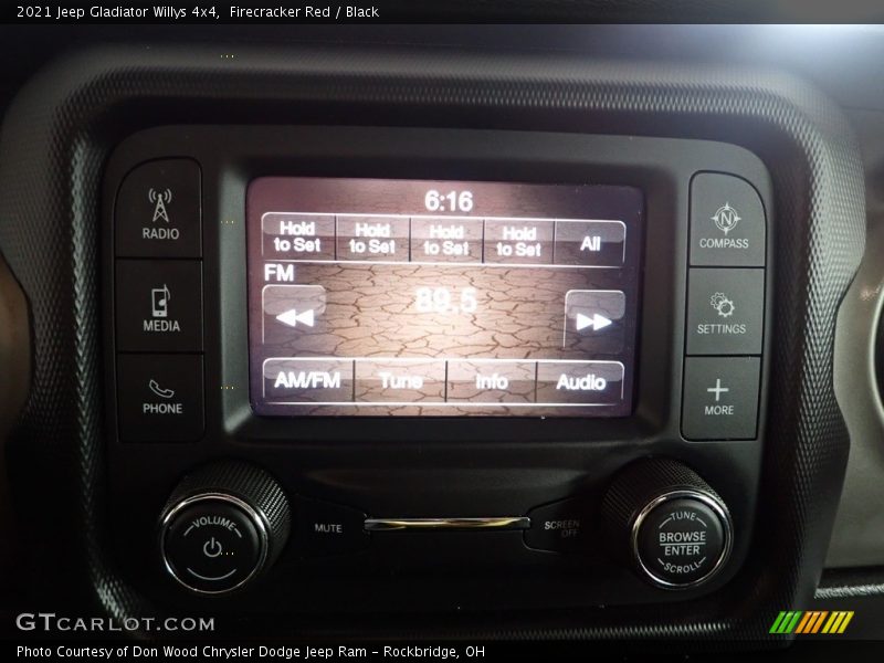 Firecracker Red / Black 2021 Jeep Gladiator Willys 4x4