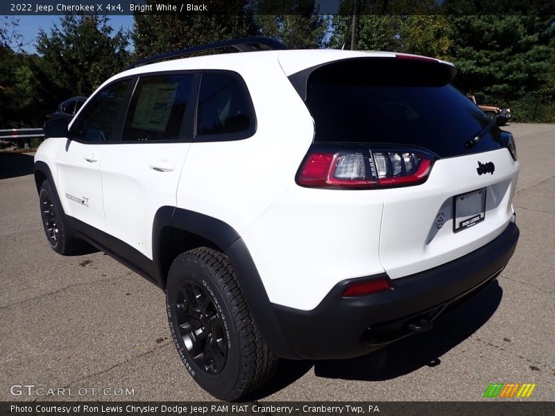 Bright White / Black 2022 Jeep Cherokee X 4x4