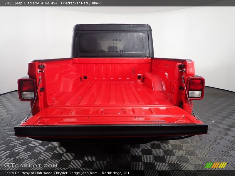 Firecracker Red / Black 2021 Jeep Gladiator Willys 4x4
