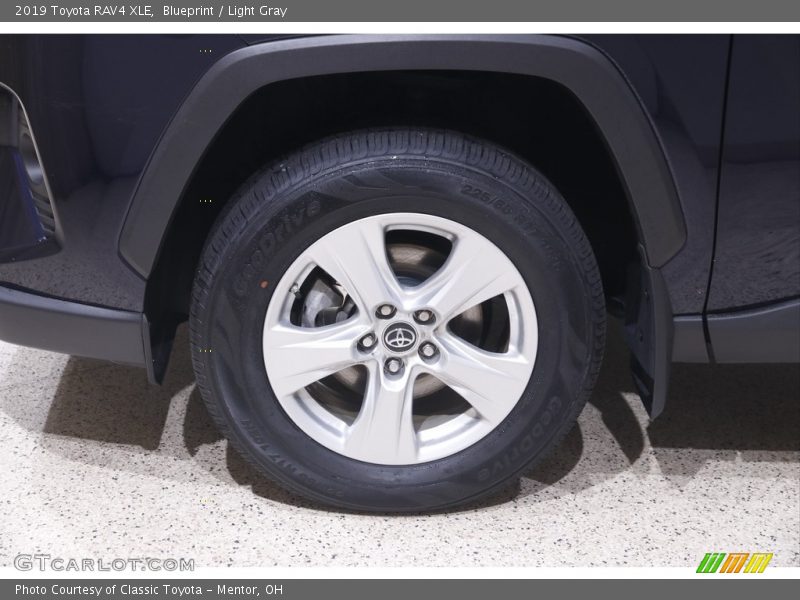 Blueprint / Light Gray 2019 Toyota RAV4 XLE