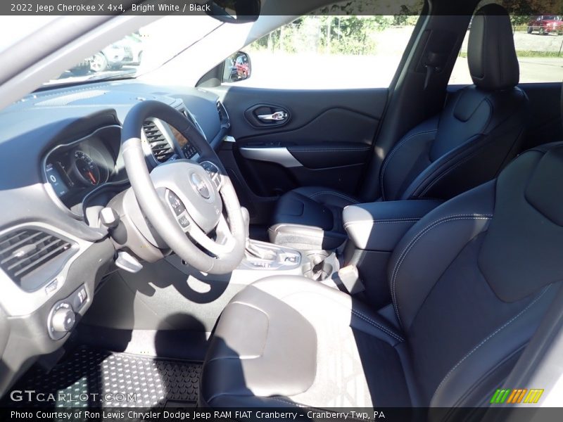 Bright White / Black 2022 Jeep Cherokee X 4x4
