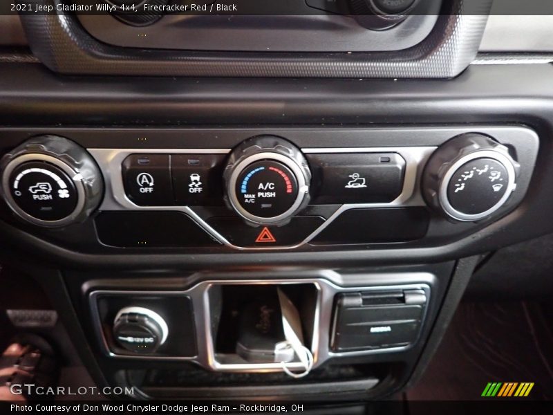 Firecracker Red / Black 2021 Jeep Gladiator Willys 4x4