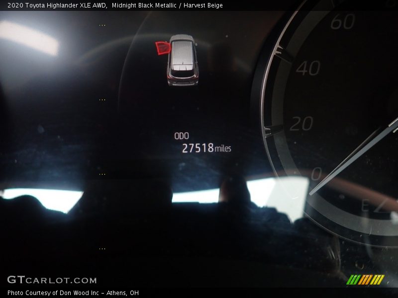Midnight Black Metallic / Harvest Beige 2020 Toyota Highlander XLE AWD