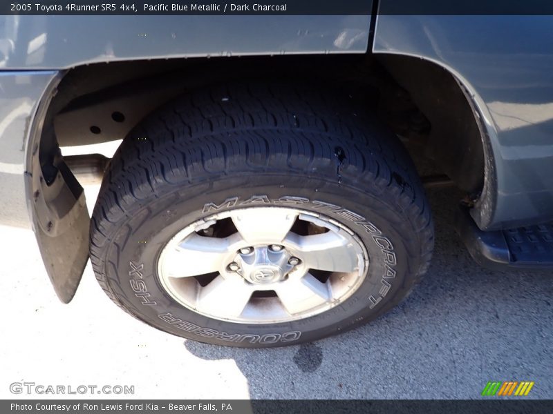 Pacific Blue Metallic / Dark Charcoal 2005 Toyota 4Runner SR5 4x4