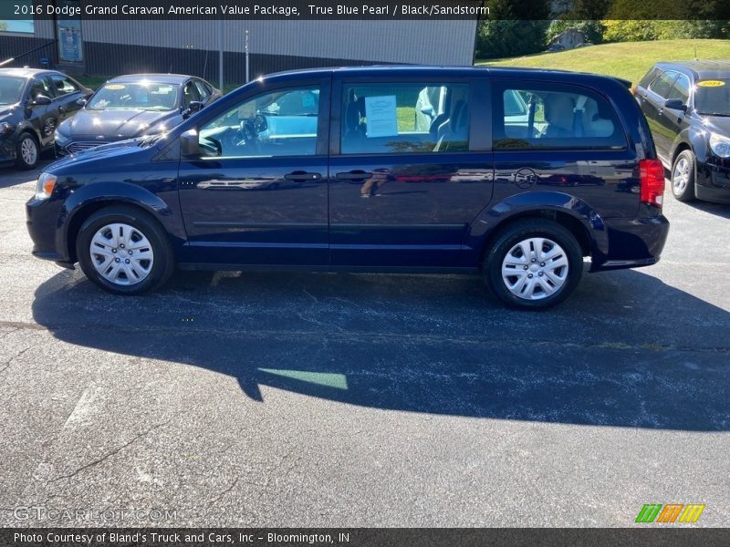 True Blue Pearl / Black/Sandstorm 2016 Dodge Grand Caravan American Value Package