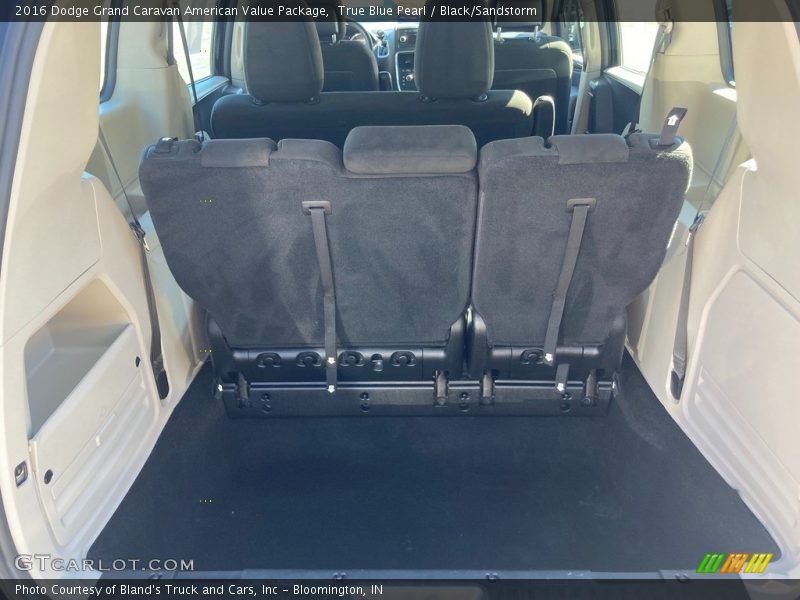 True Blue Pearl / Black/Sandstorm 2016 Dodge Grand Caravan American Value Package