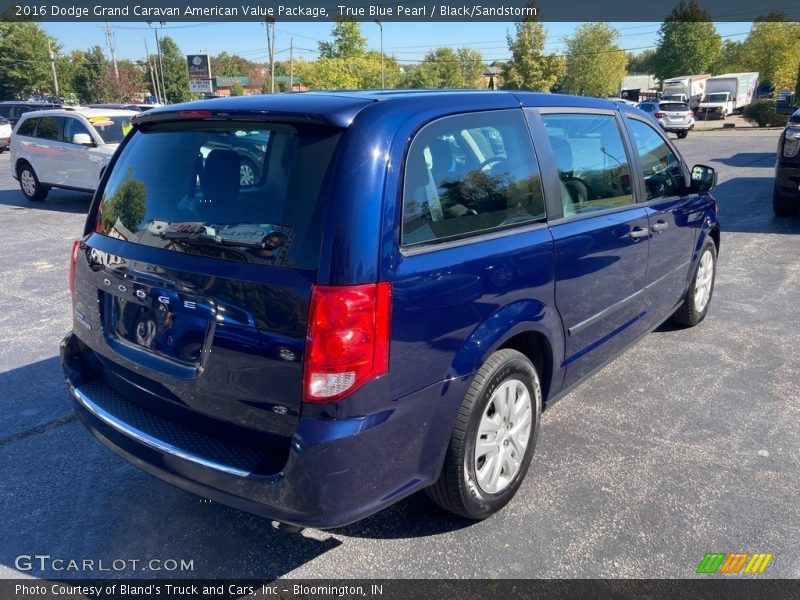 True Blue Pearl / Black/Sandstorm 2016 Dodge Grand Caravan American Value Package