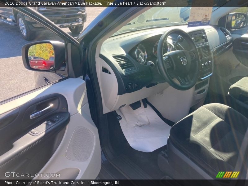 True Blue Pearl / Black/Sandstorm 2016 Dodge Grand Caravan American Value Package