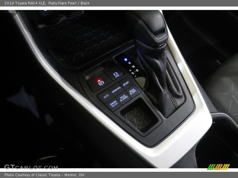 Ruby Flare Pearl / Black 2019 Toyota RAV4 XLE