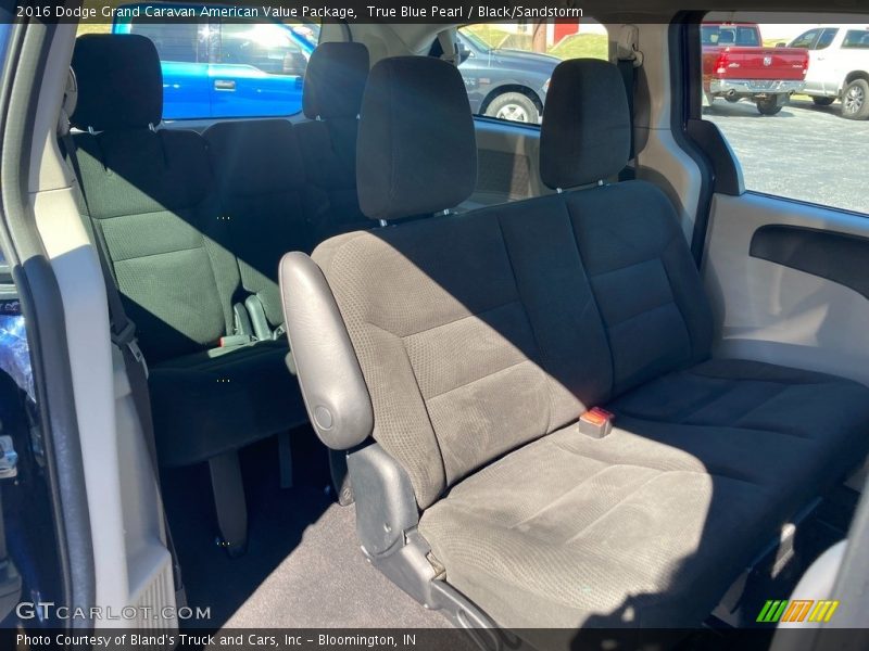 True Blue Pearl / Black/Sandstorm 2016 Dodge Grand Caravan American Value Package