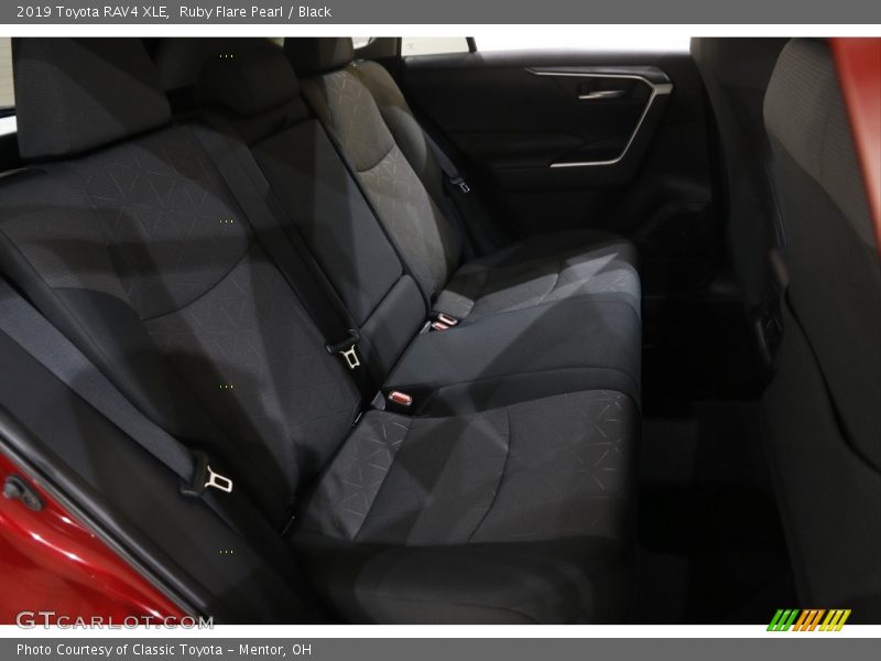 Ruby Flare Pearl / Black 2019 Toyota RAV4 XLE