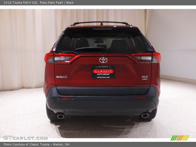Ruby Flare Pearl / Black 2019 Toyota RAV4 XLE