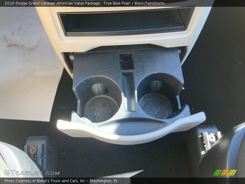 True Blue Pearl / Black/Sandstorm 2016 Dodge Grand Caravan American Value Package