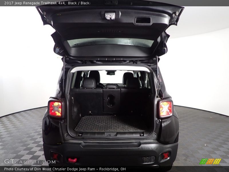 Black / Black 2017 Jeep Renegade Trailhawk 4x4