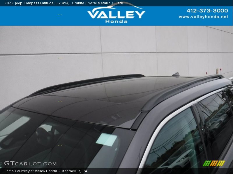 Granite Crystal Metallic / Black 2022 Jeep Compass Latitude Lux 4x4