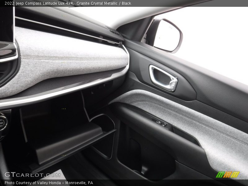Granite Crystal Metallic / Black 2022 Jeep Compass Latitude Lux 4x4