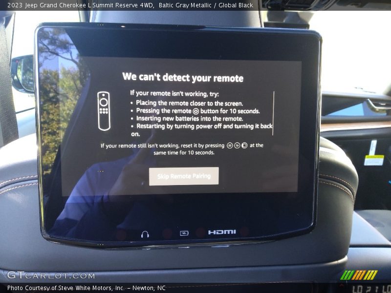 Entertainment System of 2023 Grand Cherokee L Summit Reserve 4WD
